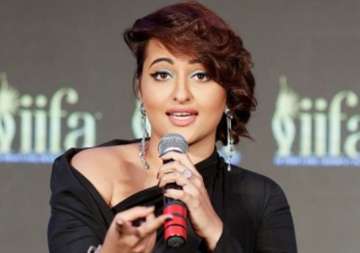 sonakshi sinha turns singer records her first song ishqoholic with t series