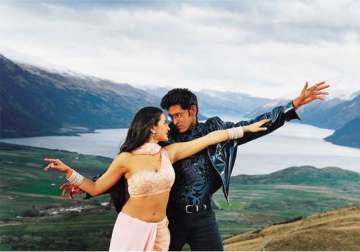 16 years of kaho naa pyaar hai here are 10 lesser known facts about hrithik ameesha s debut