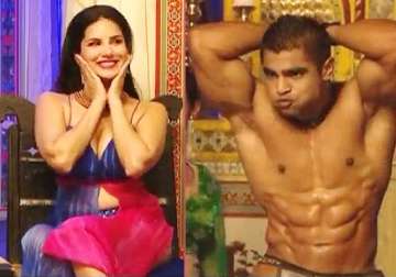 splitsvilla 7 episode 14 sunny leone gets thrilled with mayank s body and dance see pics