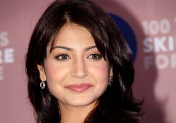 bollywood support pours in for anushka sharma read tweets