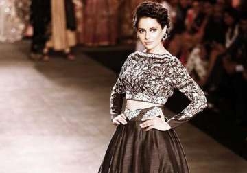 kangana ranaut all set to become khan heroine. check out if its srk salman or aamir