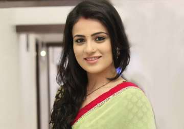 meri aashiqui tumse hi s radhika madan injured in accident