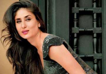 my mother in law likes to see me in glamorous roles says kareena kapoor