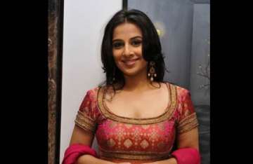 vidya to play six month pregnant woman in film kahaani