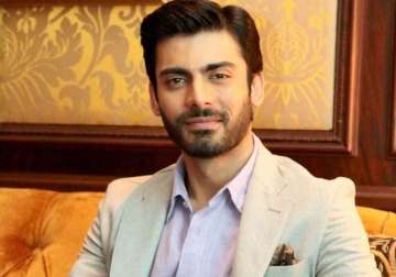 fawad khan roped in to play virat kohli in ms dhoni biopic