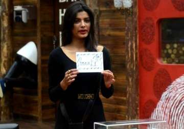 bigg boss 8 day 92 sonali becomes captain with unanimous support see pics