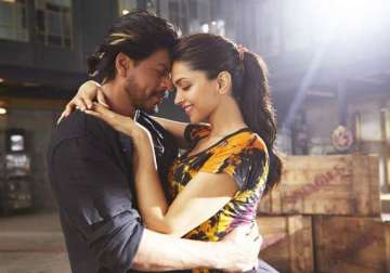 happy new year finally enter into rs 200 cr club second double ton for srk deepika