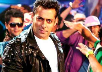 why did salman khan warn fans on twitter