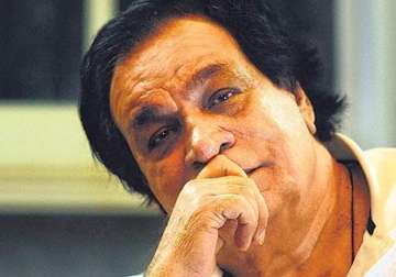 what has anupam kher done to deserve padma award asks kader khan