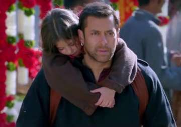 bajrangi bhaijaan salman khan s bhar do jholi song soaks you up with serenity watch video