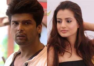 kushal tandon vs ameesha patel know why both abused each other on twitter