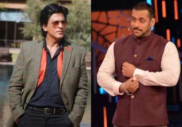 date revealed know when shah rukh is coming to salman s bigg boss 9