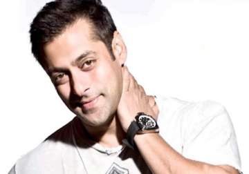 shocker salman khan did not visit sets of hero even once