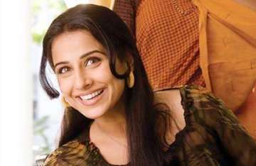vidya balan admitted to hospital for muscle pull