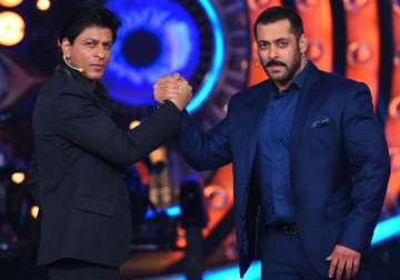 what is salman replacing srk as filmfare host for rs. 2.5 crores