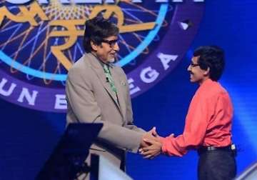 kbc 8 big b gets nostalgic set to play with show s 1 000th contestant