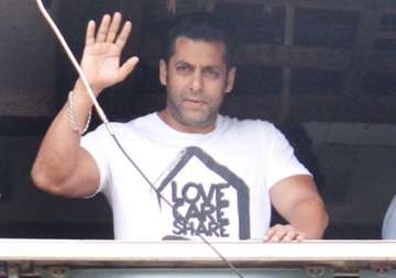 security beefed up outside salman khan s residence after his tweet on yakub memon