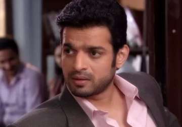 omg yeh hai mohabbatein s karan patel gets injured while shooting a fight sequence