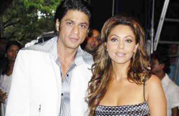 insecure srk once told gauri not to wear mini skirts