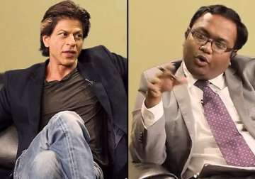 watch out shah rukh khan on barely speaking with arnub