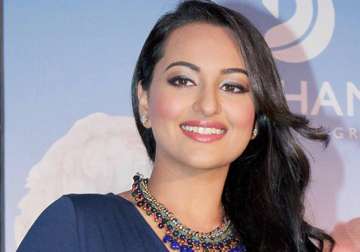 sonakshi sinha to play dawood ibrahim s sister haseena