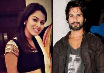 shahid kapoor s bride to be deleting friends from facebook