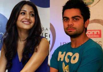 is anushka cheating on virat by being love locked with another dude