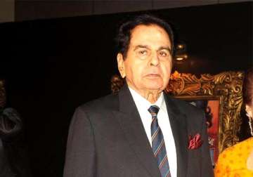 dilip kumar admitted to lilavati hospital after complaining of chest infection