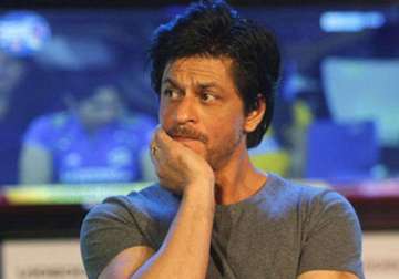 does shah rukh khan cry in shower to overcome the failure of his movies