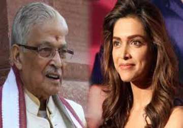 murli manohar joshi flays deepika s video