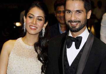 honeymoon selfie reveals that all is well in the shahid mira paradise