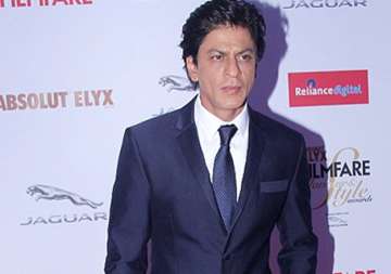 srk reply to his haters proves he doesn t care about backlash