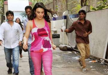 ishkq in paris has scenes from preity director s life
