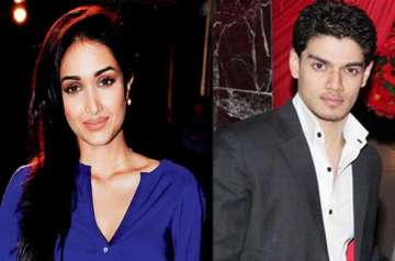jiah khan s mother says she has evidence of suraj hitting abusing her daughter