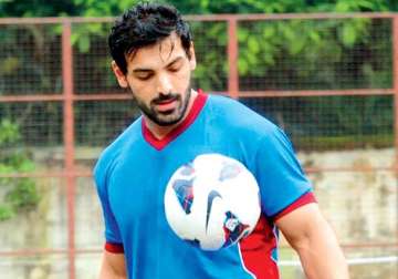 john abraham wants real footballers for his next 1911