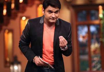 comedy nights with kapil in trouble as kapil sharma arrives on entertainment ke liye...