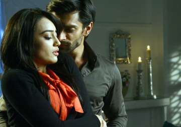 karan singh grover learnt urdu to play muslim guy in tv serial qubool hai