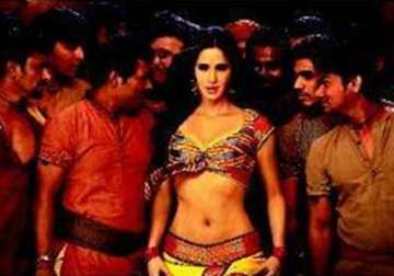 kat does the helen act as chikni chameli