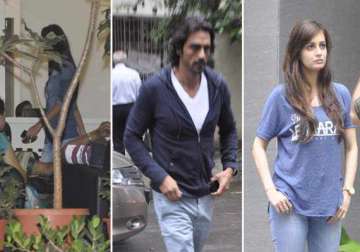 katrina rushed to meet hrithik in hospital arjun dia also visit view pics