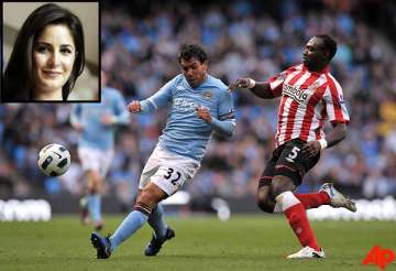 katrina cheers for manchester city club
