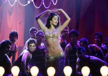 katrina does a hot tapori number