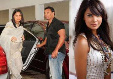 lara dutta gives birth to a girl