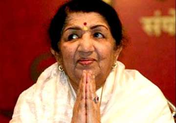 lata mangeshkar slams her death rumours tweets about her well being