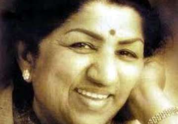 lata mangeshkar to get yash chopra memorial award