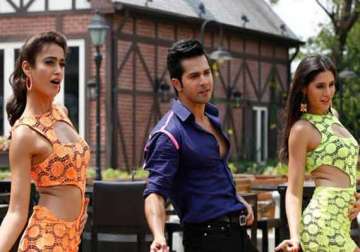 main tera hero going strong in weekdays collects rs 26.93 cr in four days