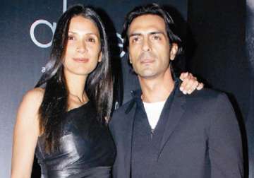 my wife doesn t worry about intimate scenes arjun rampal