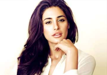 nargis fakhri rubbishes reports of shooting with jude law