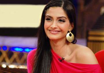 not yet lucky to land hollywood role says sonam