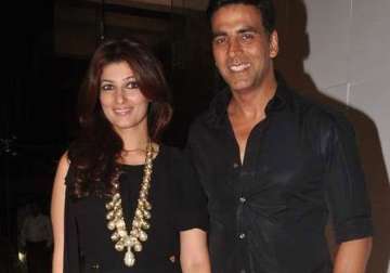 on mother s day akshay thanks twinkle for his success