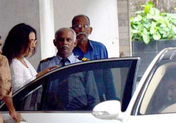 only rani mukerji attended madhuri s father s funeral